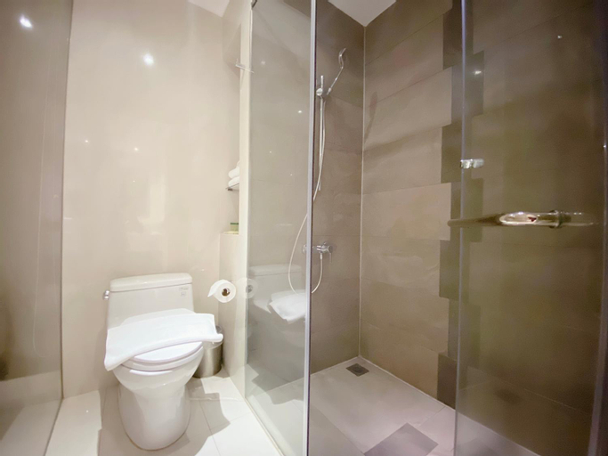 Bathroom 17