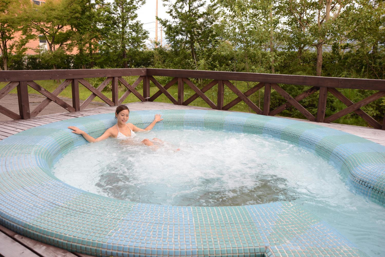Sport & Beauty 2, Sakuragaike Kurgarden, Nanto