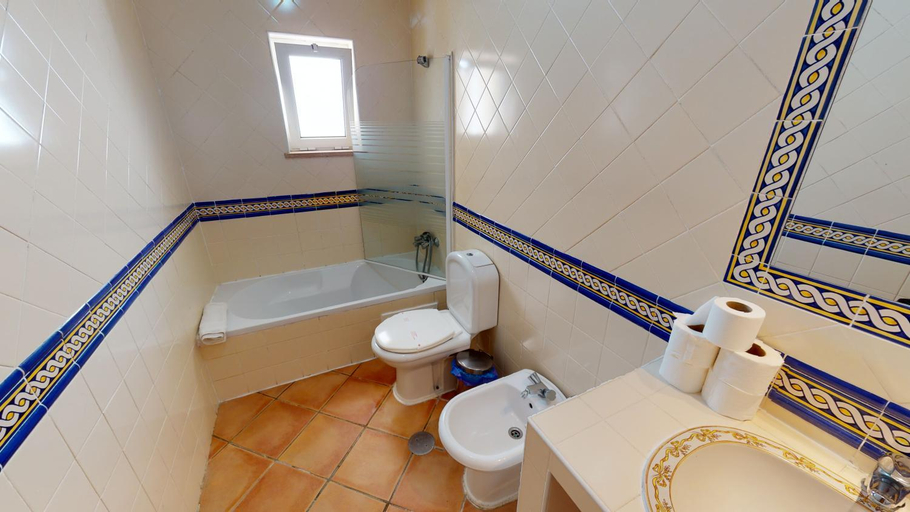Bathroom 3, MONTE DOS AVOS VILLAGE, Alcoutim