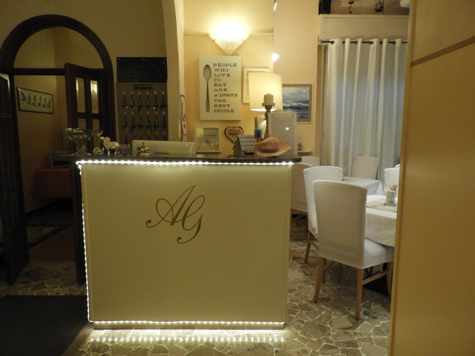 Public Area 2, Albergo Glory, Savona