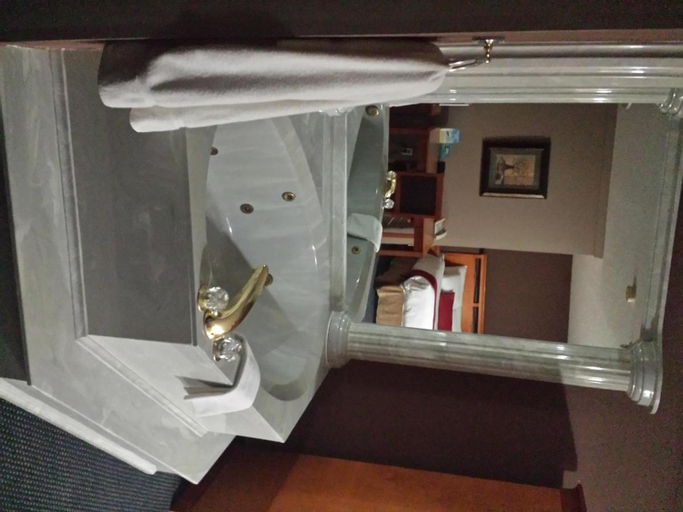 Bedroom 3, South Hill Lodge, Division No. 15