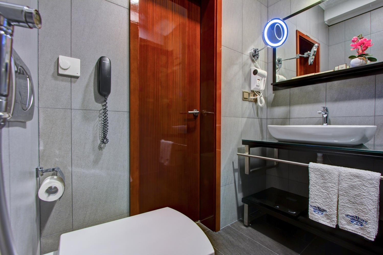 Bathroom 3, Hotel Lulu, Bishkek