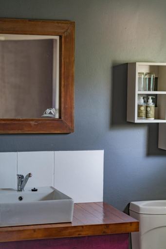 Bathroom, Gondwana Damara Mopane Lodge, Kamanjab
