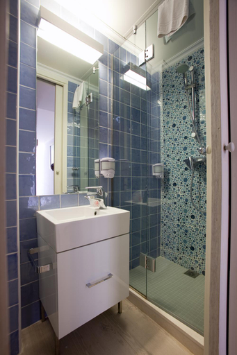 Bathroom 4, Royal Son Bou Family Club, Baleares