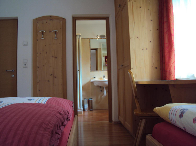 Bedroom 2, Haus Fliri, Bolzano