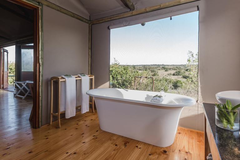 Bathroom 5, Hlosi Game Lodge, Cacadu