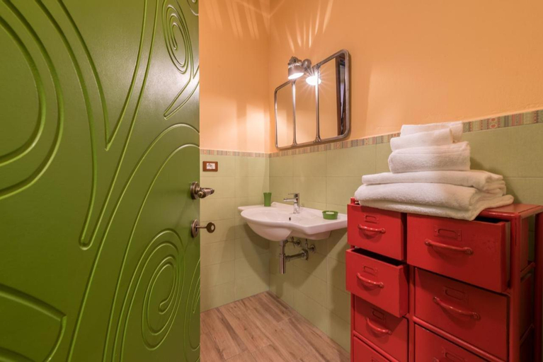Bedroom 2, Leonardo Resort, Imperia
