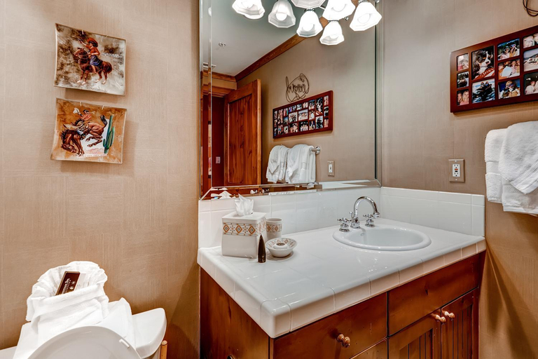 Bathroom 4, Bachelor Gulch Village, Eagle