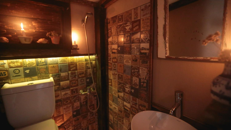 Bathroom, Narakan Cabo Polonio, Rocha
