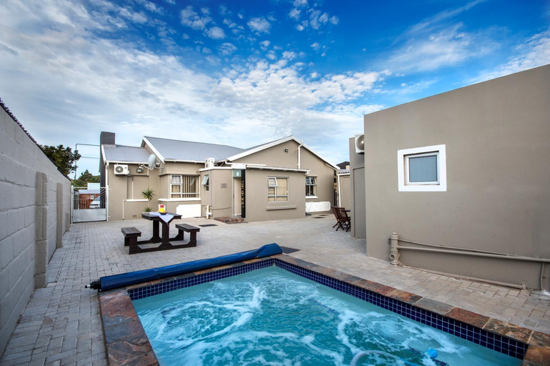 Sport & Beauty 4, Newtondale Self Catering, Nelson Mandela Bay