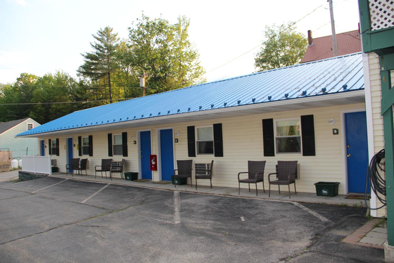 Others 4, Inn 32, Grafton