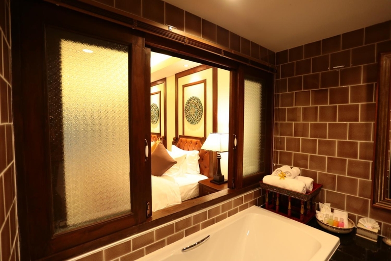 Bathroom 5, Viangluang Resort, Muang Chiang Mai