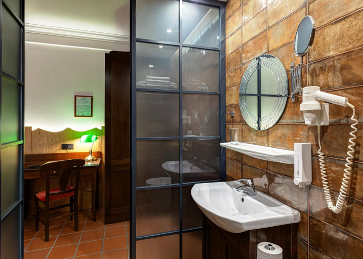 Bathroom 3, Εσπεριδες, Central Macedonia