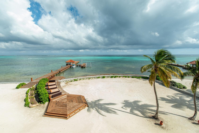 Others 4, Grand Caribe Belize