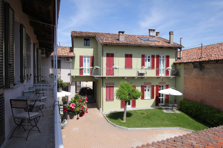 Exterior & Views 1, Corte San Martino, Cuneo