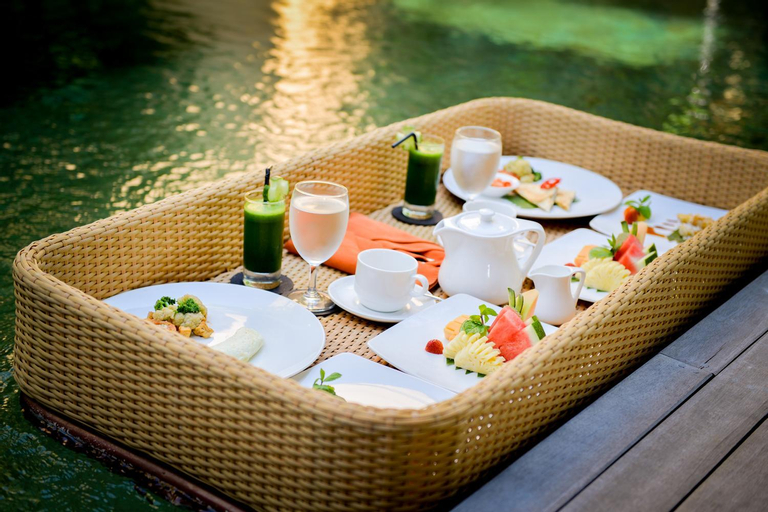 Food & Drinks
