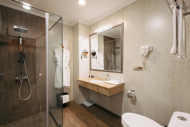 Bathroom 5, Paris Hotel Yerevan, Yerevan