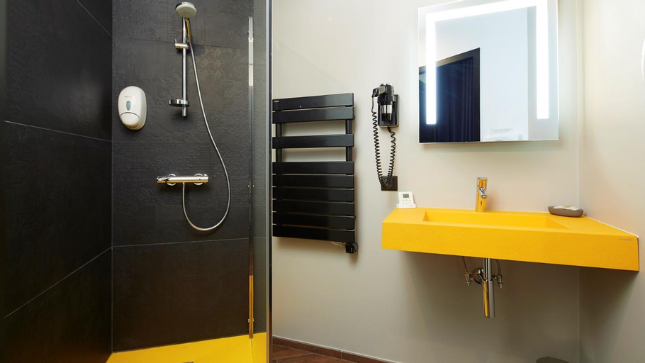 Bathroom 8