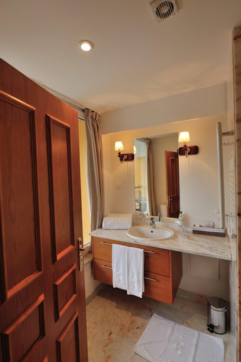 Bathroom 3