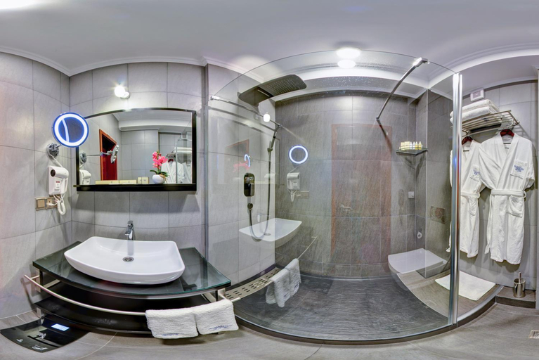 Bathroom 3, Hotel Lulu, Bishkek