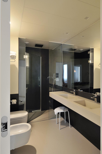 Bathroom 4, Residence Cristallo Senigallia, Ancona