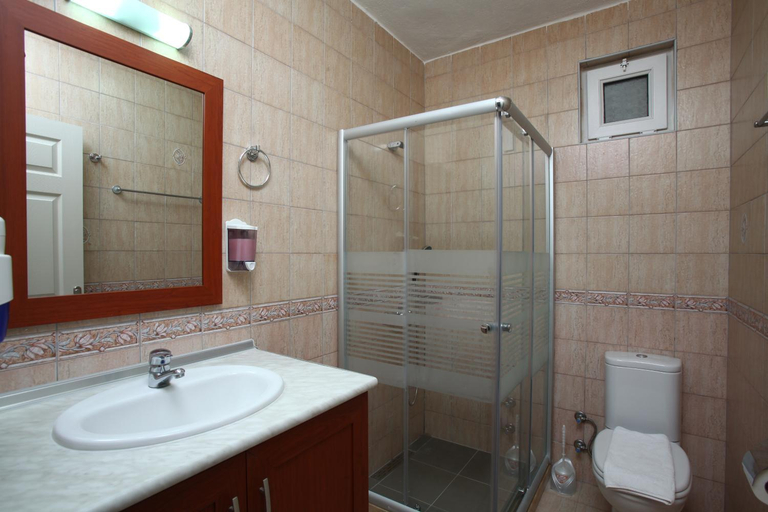 Bathroom 5, Aktur Residence, Bodrum