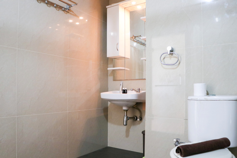 Bedroom 5, Spacious Studio The Edge Bandung Apartment By Travelio, Cimahi