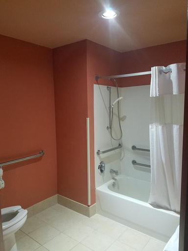 Bathroom 4, Baymont by Wyndham Sullivan, Franklin