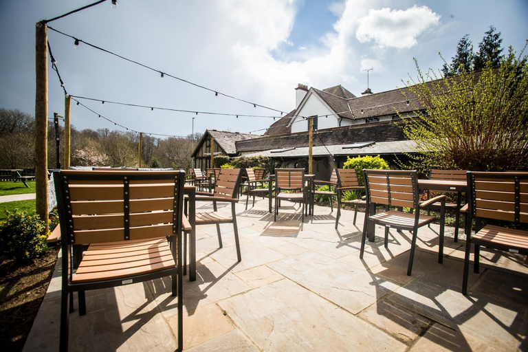 Others 5, The Half Moon, Hampshire