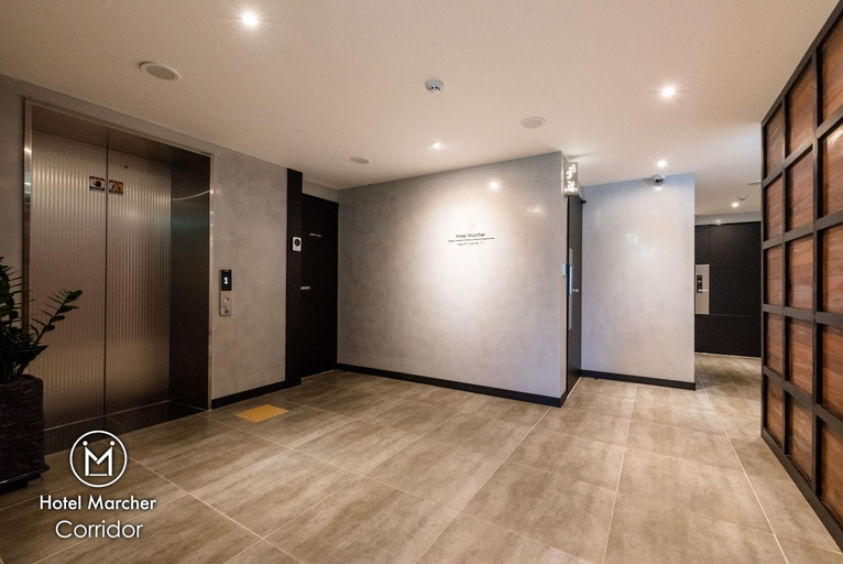 Public Area 2, Hotel Marcher, Jung