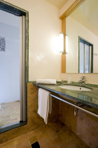 Bathroom 5, ibis Marrakech Palmeraie, Marrakech