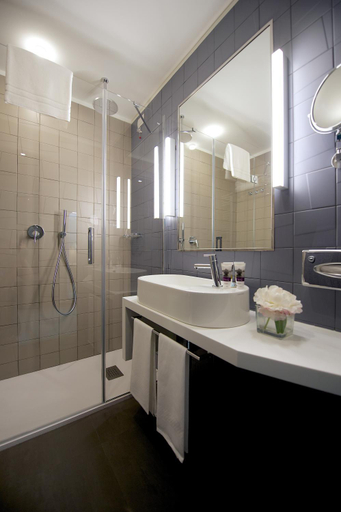 Bathroom 5, Mercure Florence Center, Florence