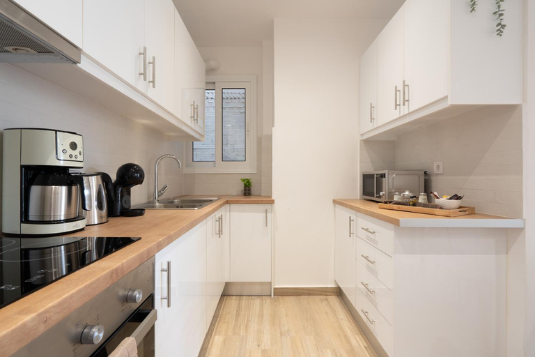 Others 4, City Chic Apartment with Park View, Attica