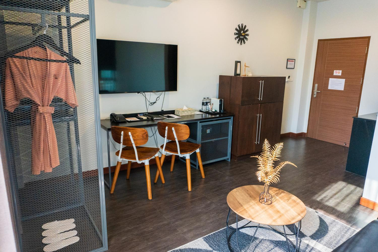 Dining Room 17