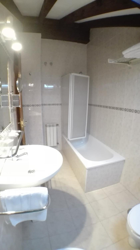 Bathroom 4, Apartamentos River Santander, Cantabria