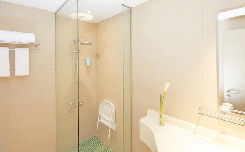 Bathroom 5, ibis Styles Makkah, Makkah