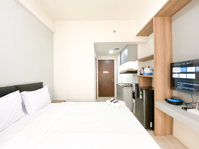 Bedroom 5, Homey and Well Design Studio Transpark Juanda Bekasi Timur Apartment By Travelio, Bekasi