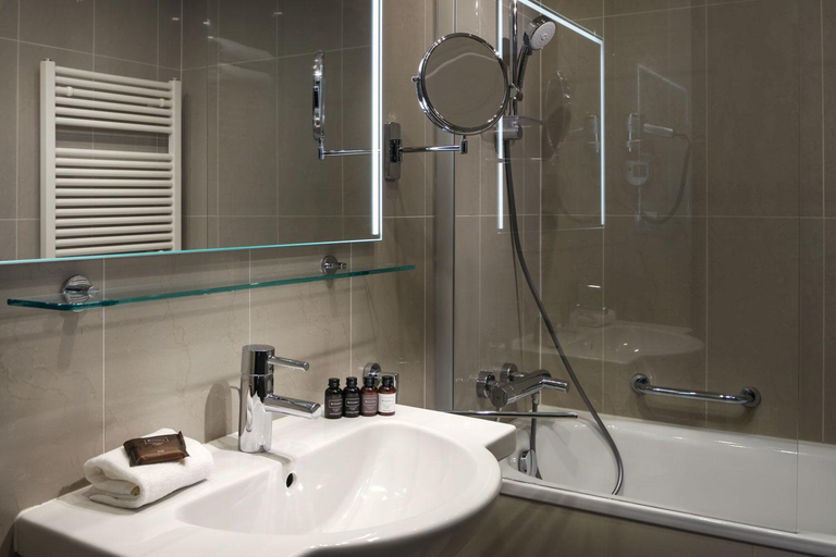 Bathroom 4, Michelangelo Grand Hotel, Praha 1