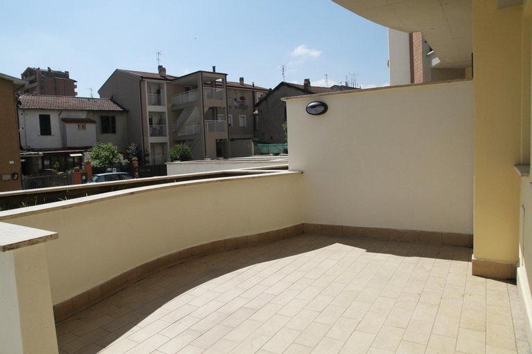 Others 4, Appartamenti Il Cerqueto 2, Terni