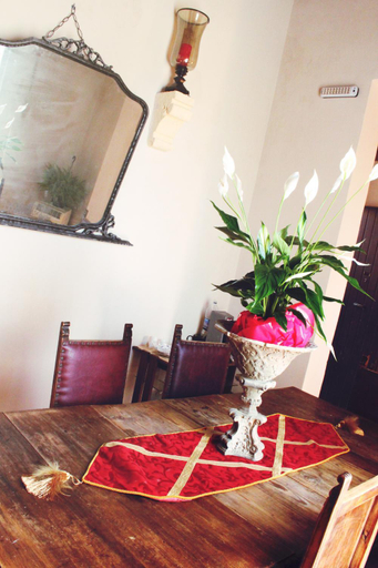 Others 5, B&B Camelot, Palermo