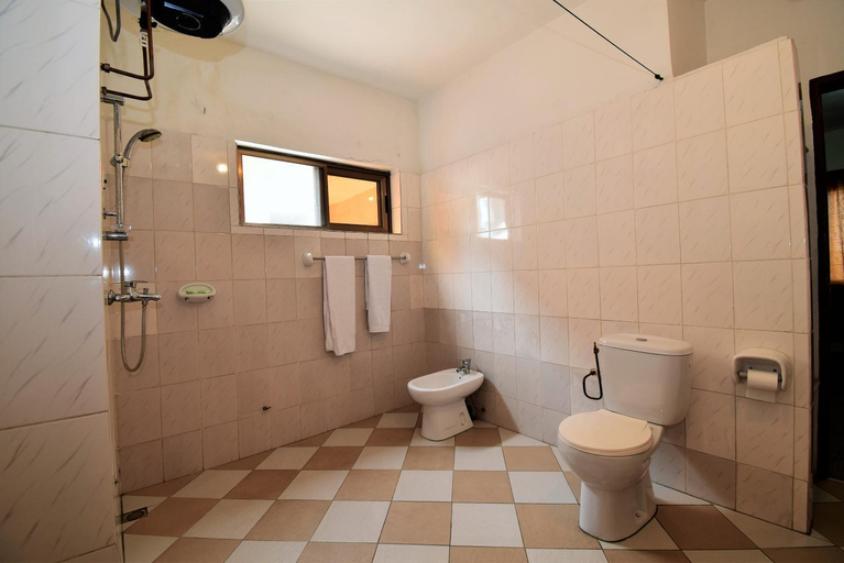 Others 4, B&B Chez Rita, Cotonou