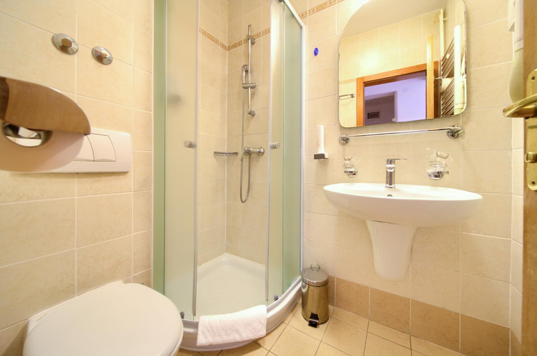 Bathroom 3, Villa Lovorka - Hotel Resort Drazica, Krk