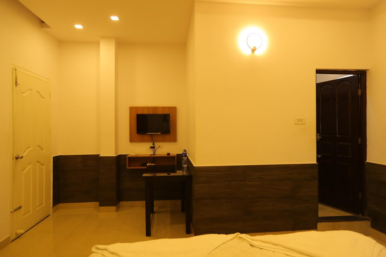 Bedroom 3, Hotel Sapphire Inn, Ernakulam