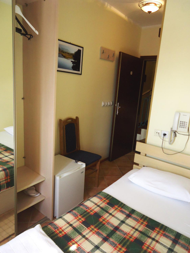 Bedroom 3, Hotel Pelikan Virpazar