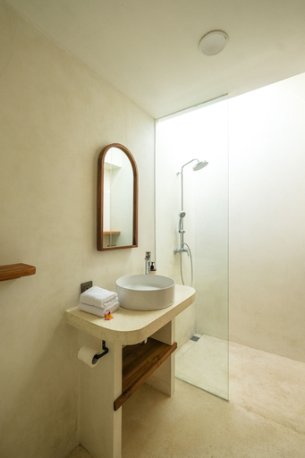 Bathroom 4
