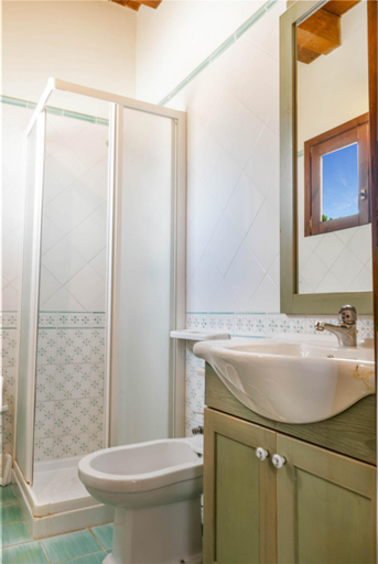Bathroom 3, Torre Tabia, Agrigento