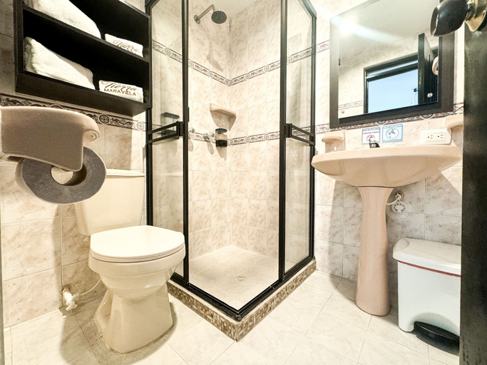 Bathroom 3, Hotel Tierra Maravilla, Salento