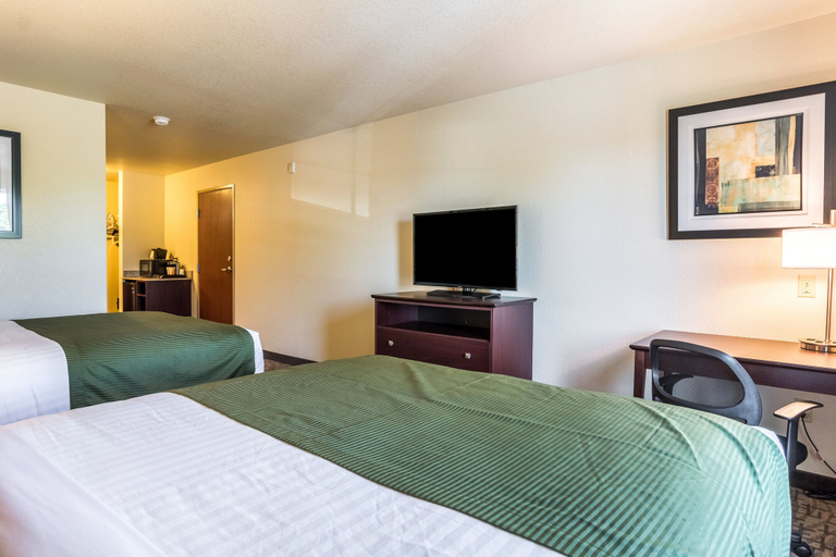 Bedroom 3, Cobblestone Hotel & Suites - Greenville, Mercer