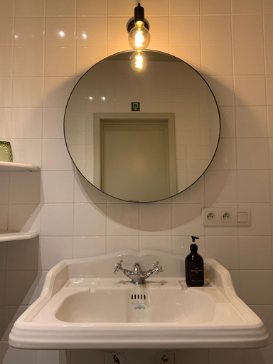 Bathroom 4, Hoeve Hazegras, West-Vlaanderen