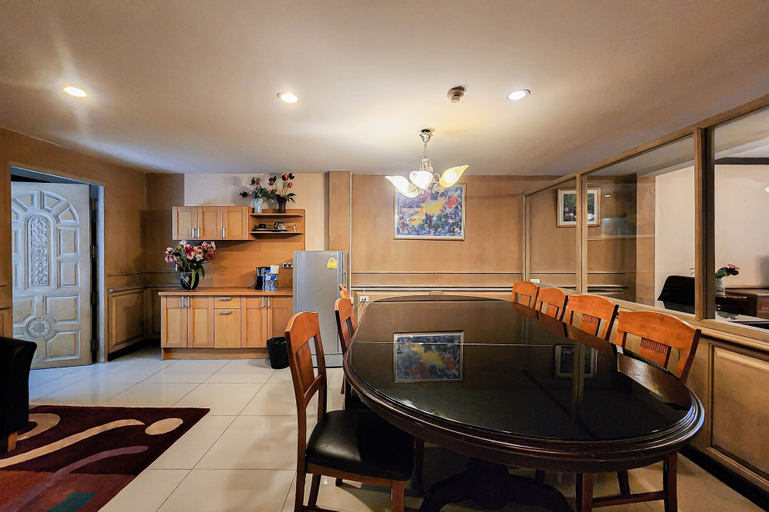Dining Room 15